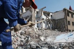 要派專人對現混凝土切割場進行監督